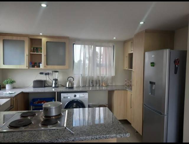 1 BEDROOM APARTMENT FOR SALE IN ROOIHUISKRAAL NORTH